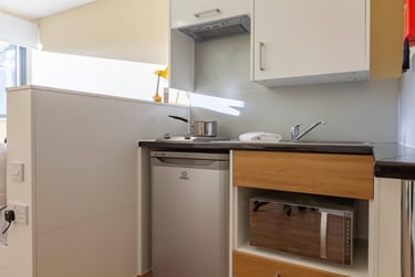 1 bed flat, Dean Street, City Centre, Bangor, LL571US - Image 1